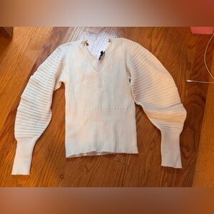 🌸 Express Cream V-Neck Ribbed Knit Sweater